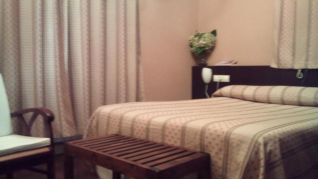 Hotel Rural Casa Roja Кадаведо Стая снимка